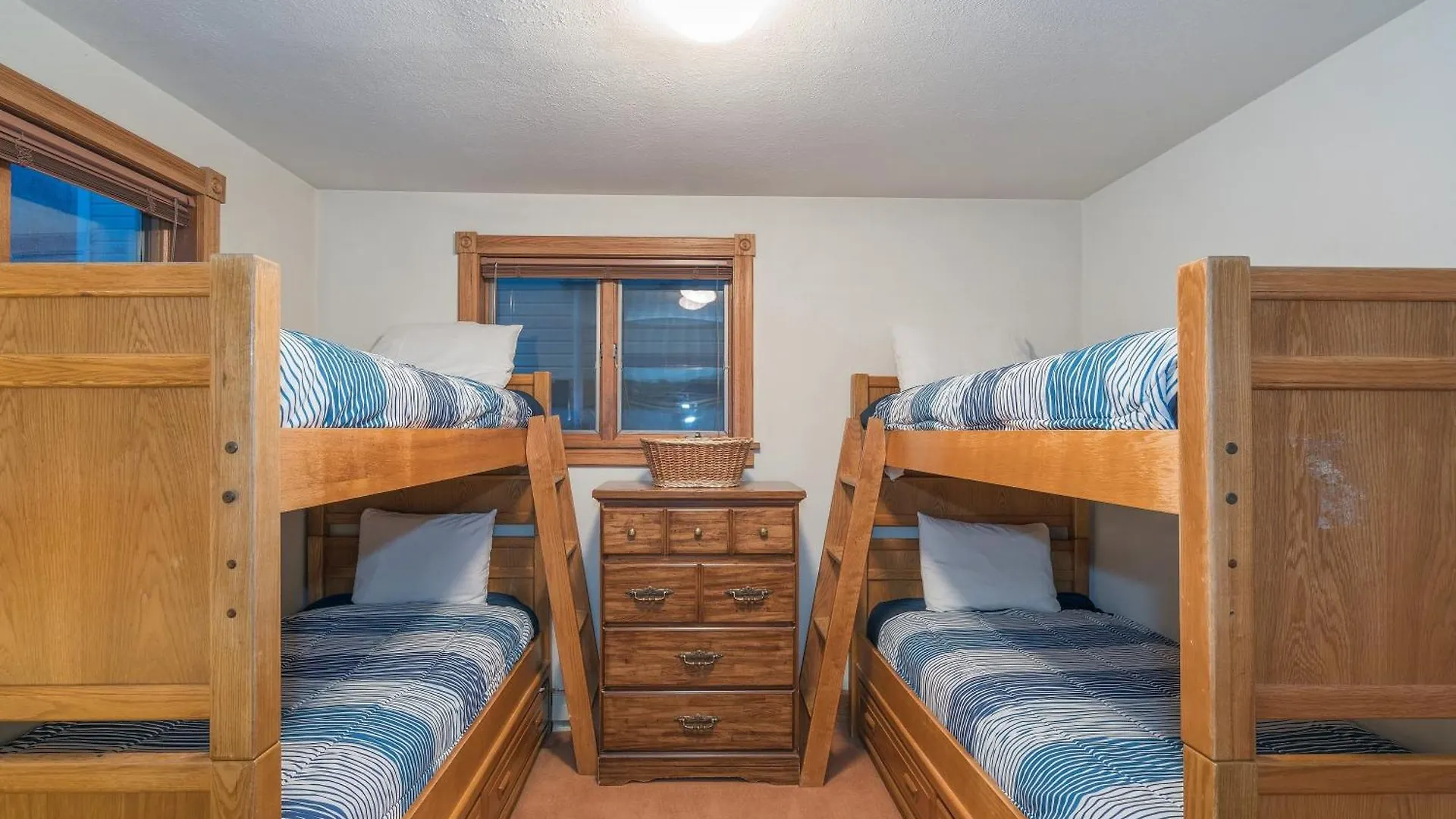 Mountain House East By Avantstay Close To The Slopes And Town Holiday home