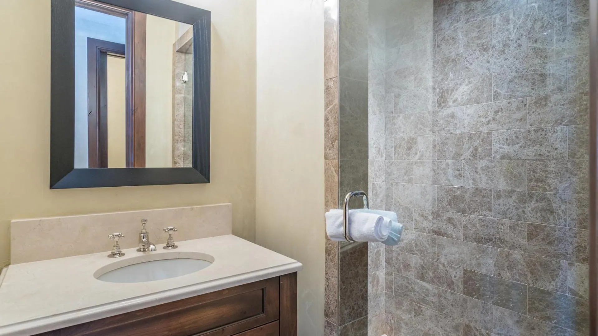 At Tristant 137 By Avantstay In Out W Panoramic Views Hot Tub Holiday home *