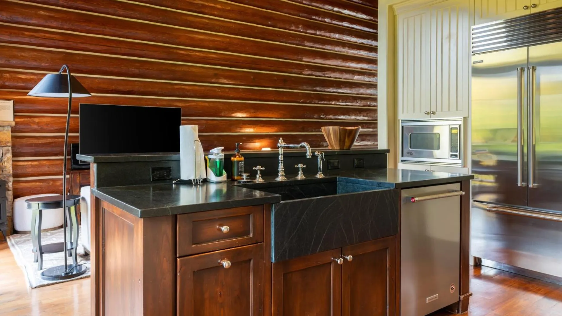 Townhome On The Creek 135 By Avantstay In Out W Hot Tub Holiday home