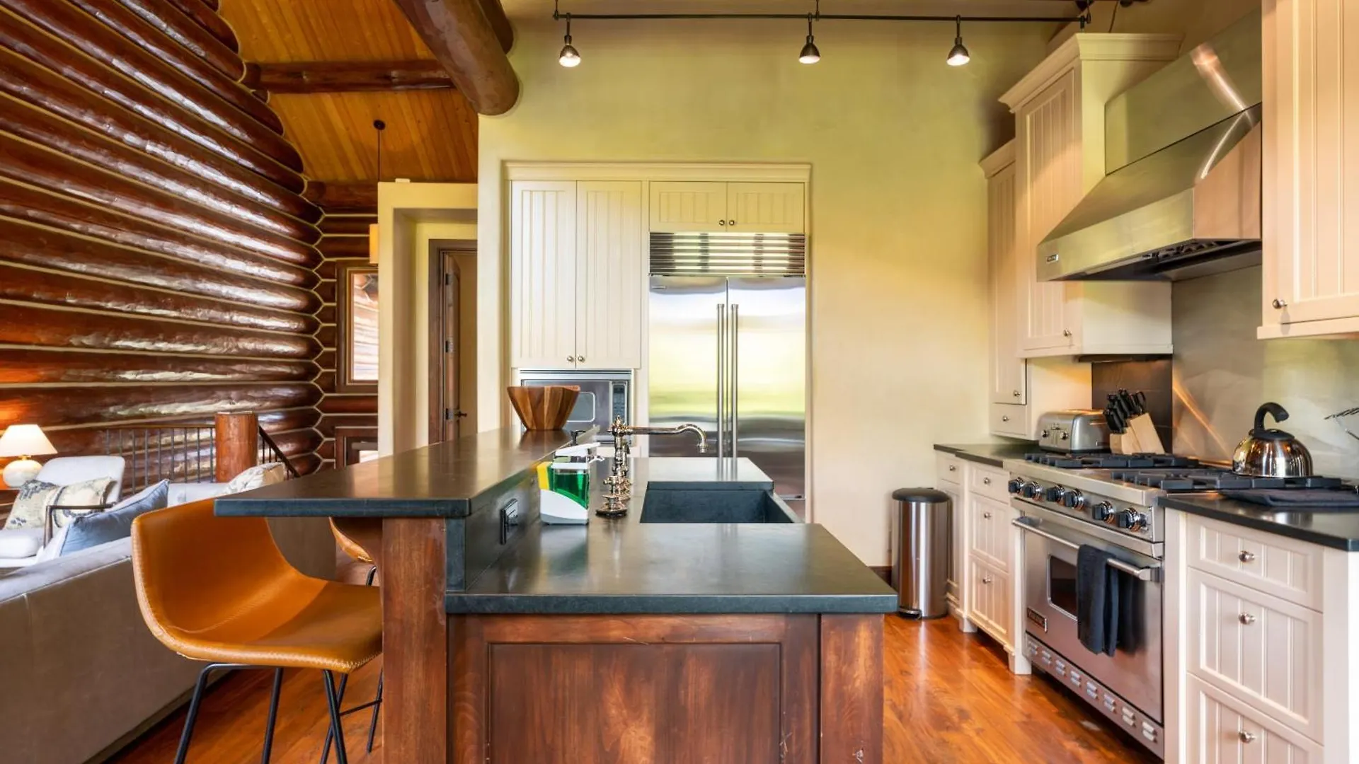 Townhome On The Creek 135 By Avantstay In Out W Hot Tub Telluride