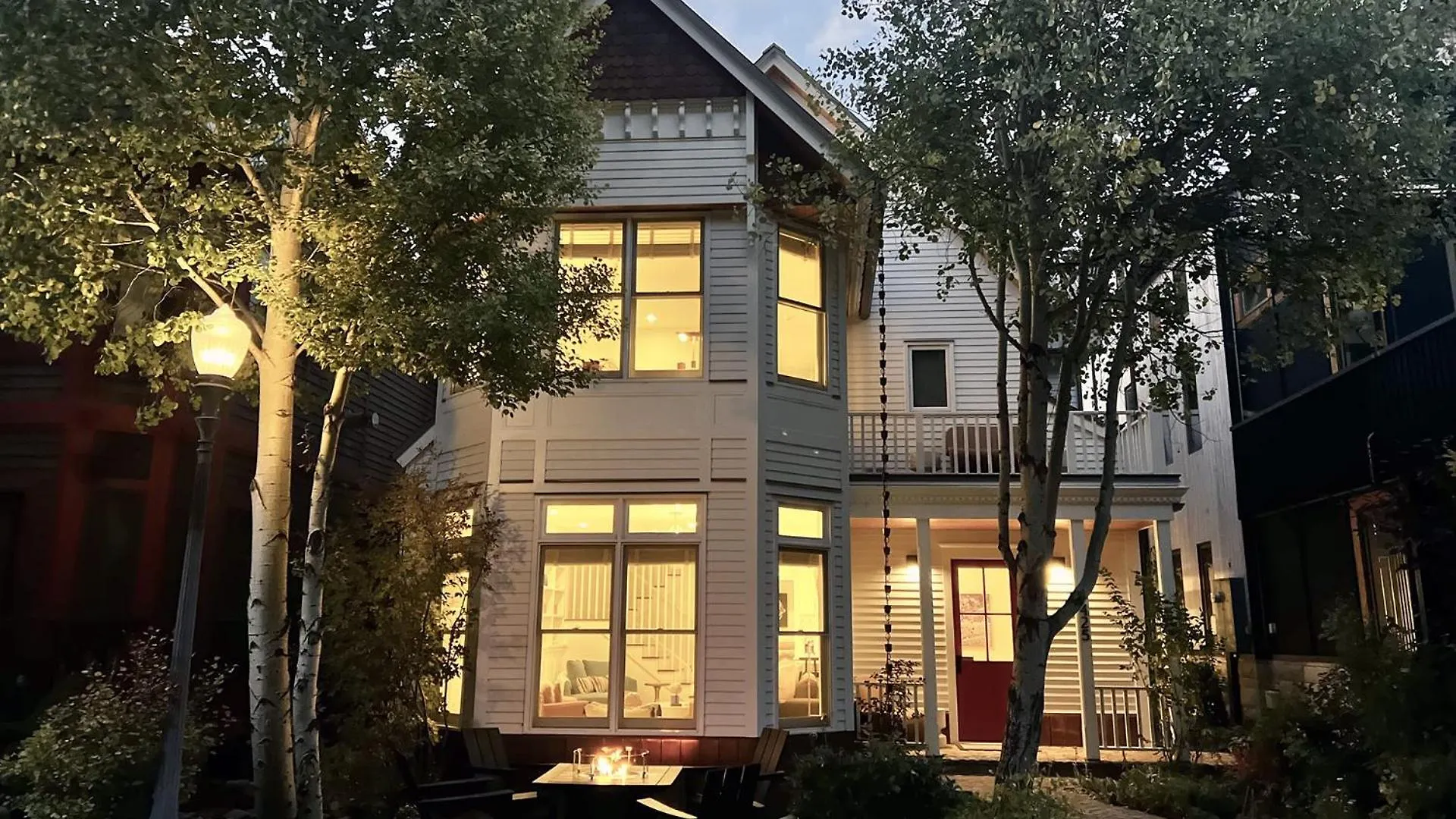 425 Depot Ave Holiday home *