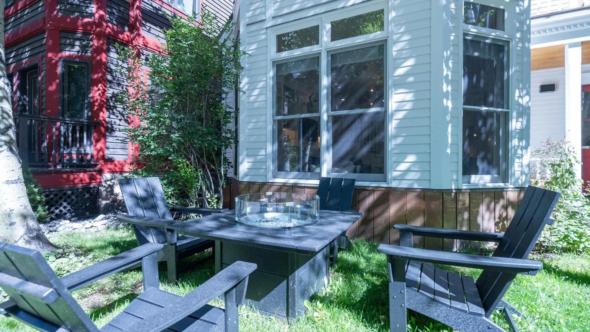 425 Depot Ave Holiday home *