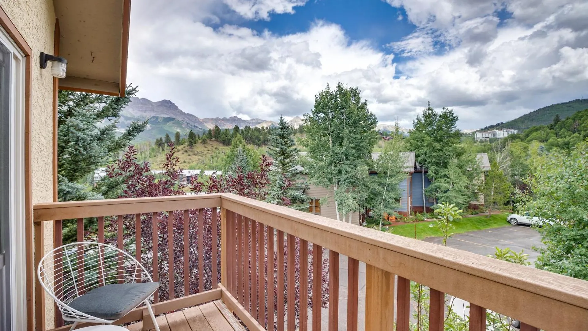 Mountain Village Steps To Lift And Shuttle! Holiday home