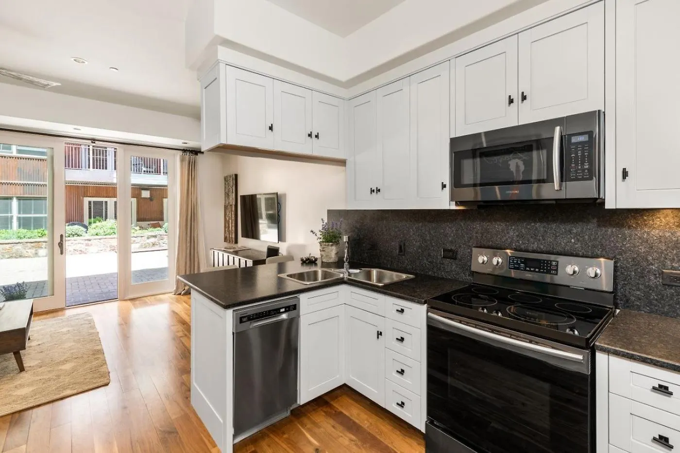 The Residences At Element 52 5*