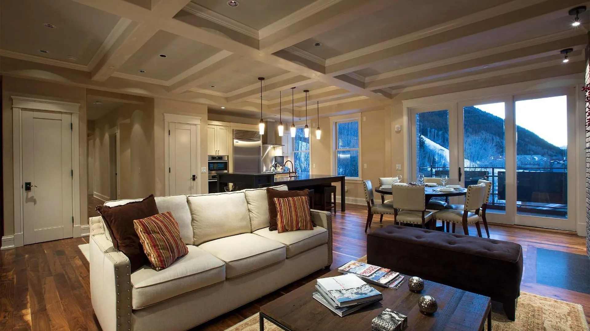 Apartmanhotel The Residences At Element 52 5*