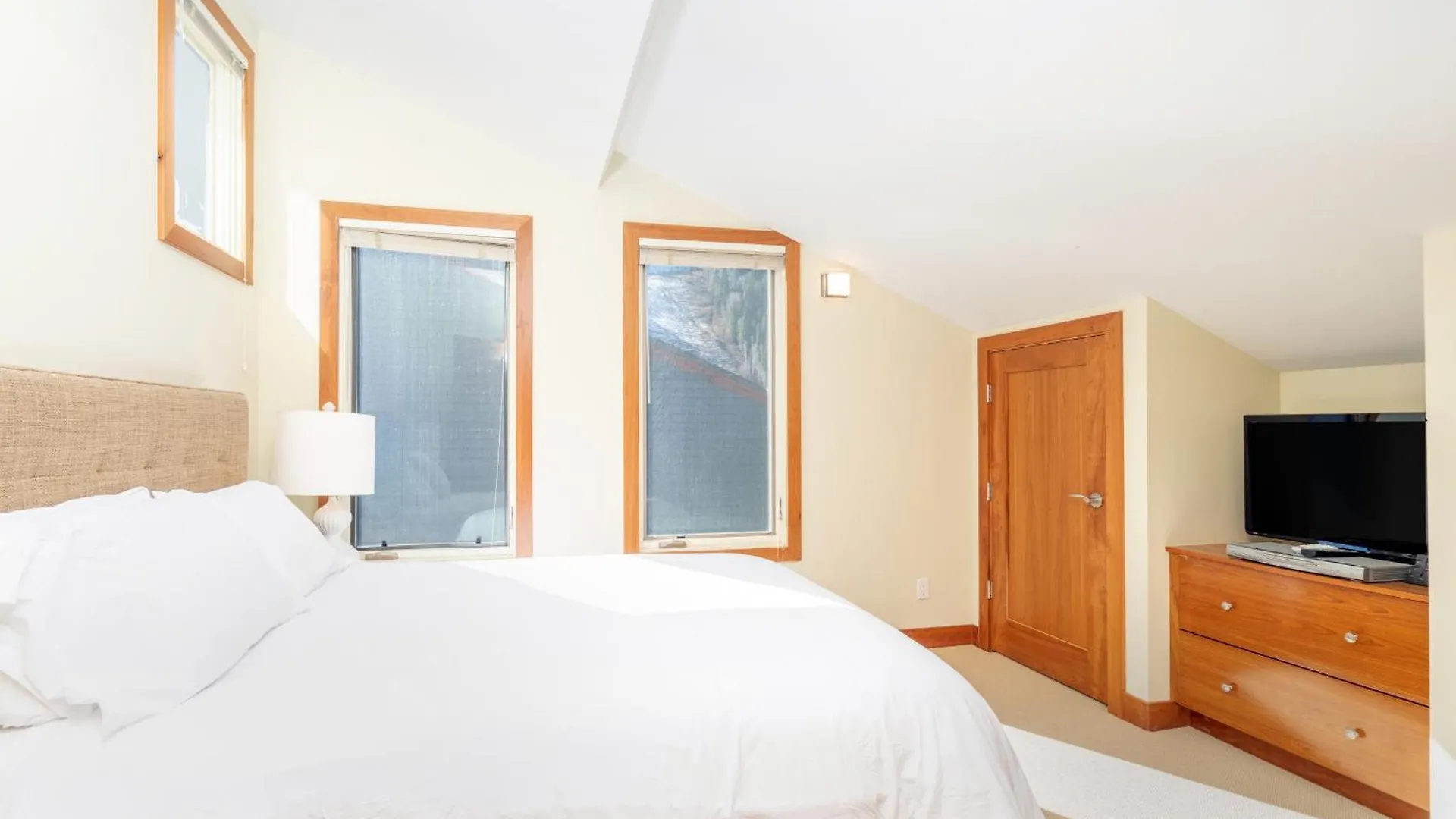 Holiday home Spacious 3 Bedroom Easy Walk To Grocery Store And Chairlift 7 *