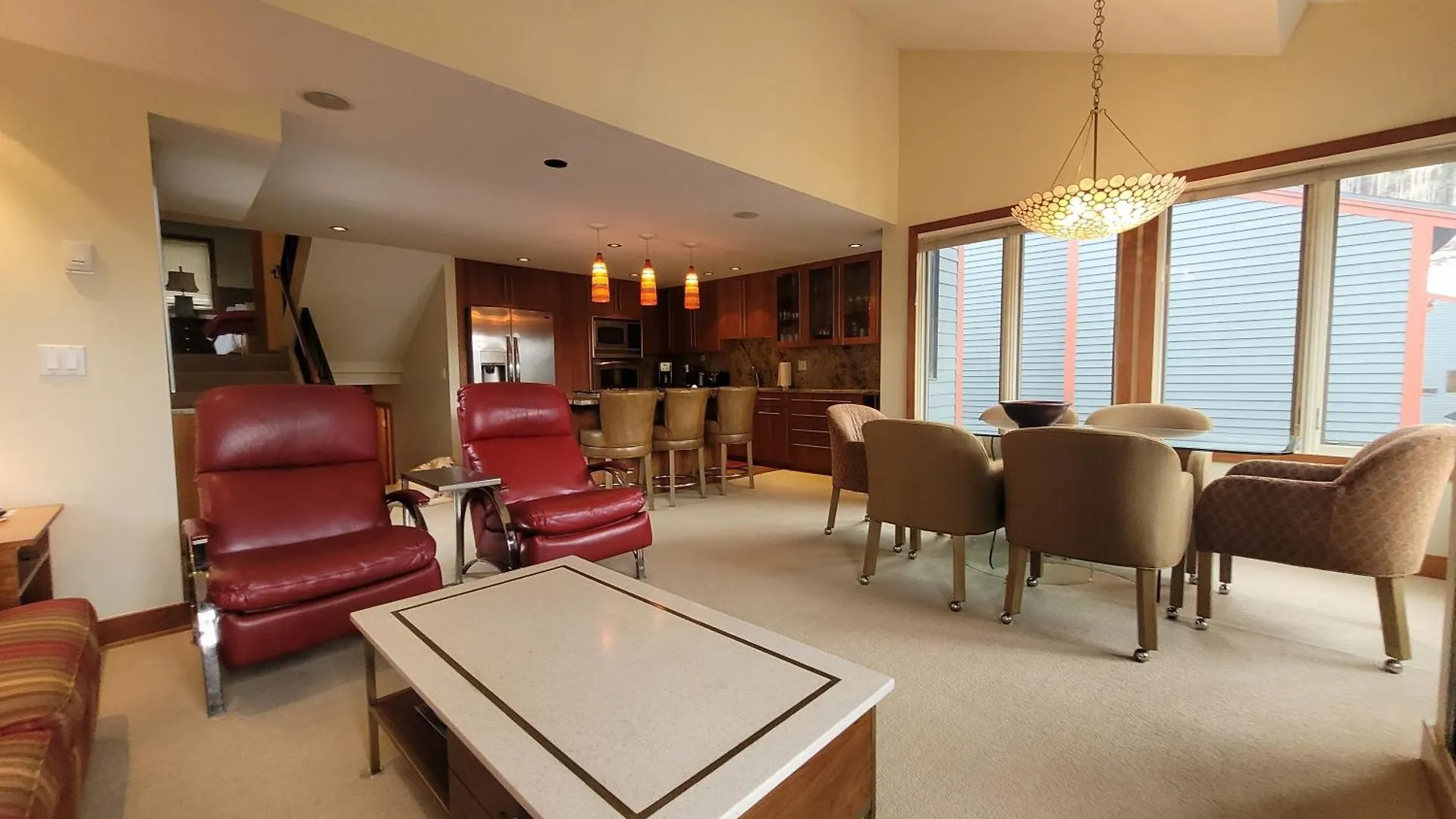 Spacious 3 Bedroom Easy Walk To Grocery Store And Chairlift 7 Holiday home