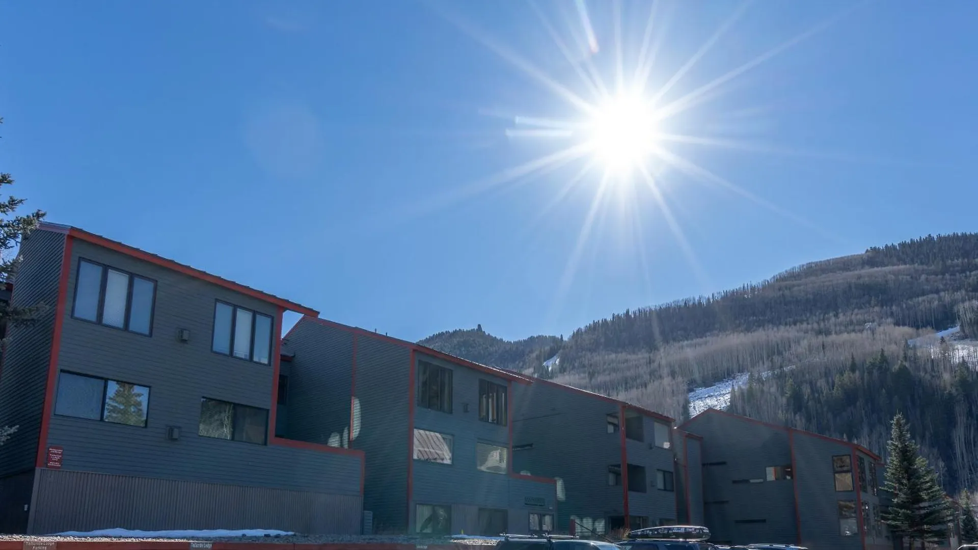 Spacious 3 Bedroom Easy Walk To Grocery Store And Chairlift 7 Holiday home *