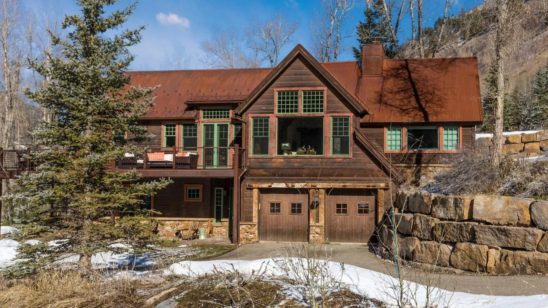 Riverside House With Mountain Views