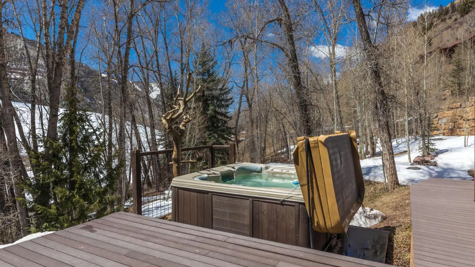 Riverside House With Mountain Views Holiday home *