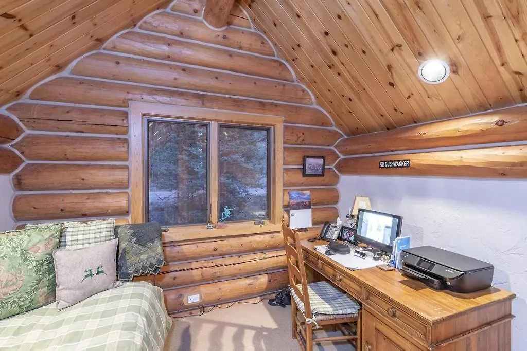 Prospect Creek Cabin *