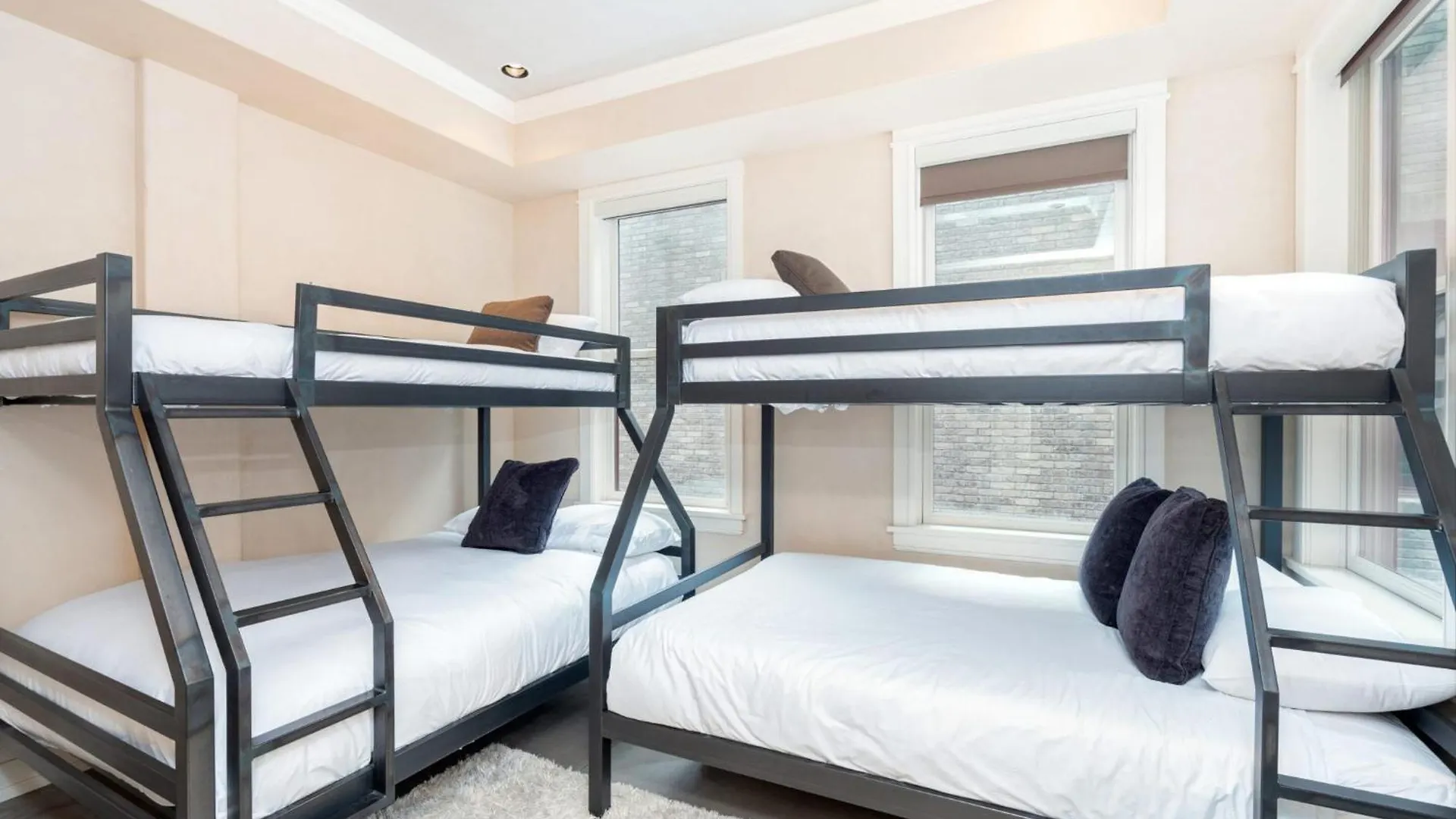 The Residences At Element 52 5*