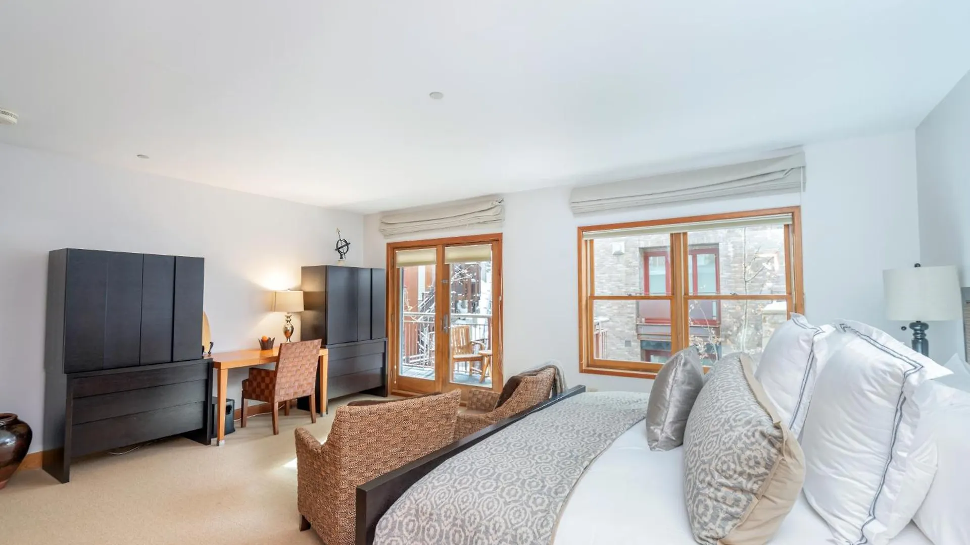 The Residences At Element 52 5*