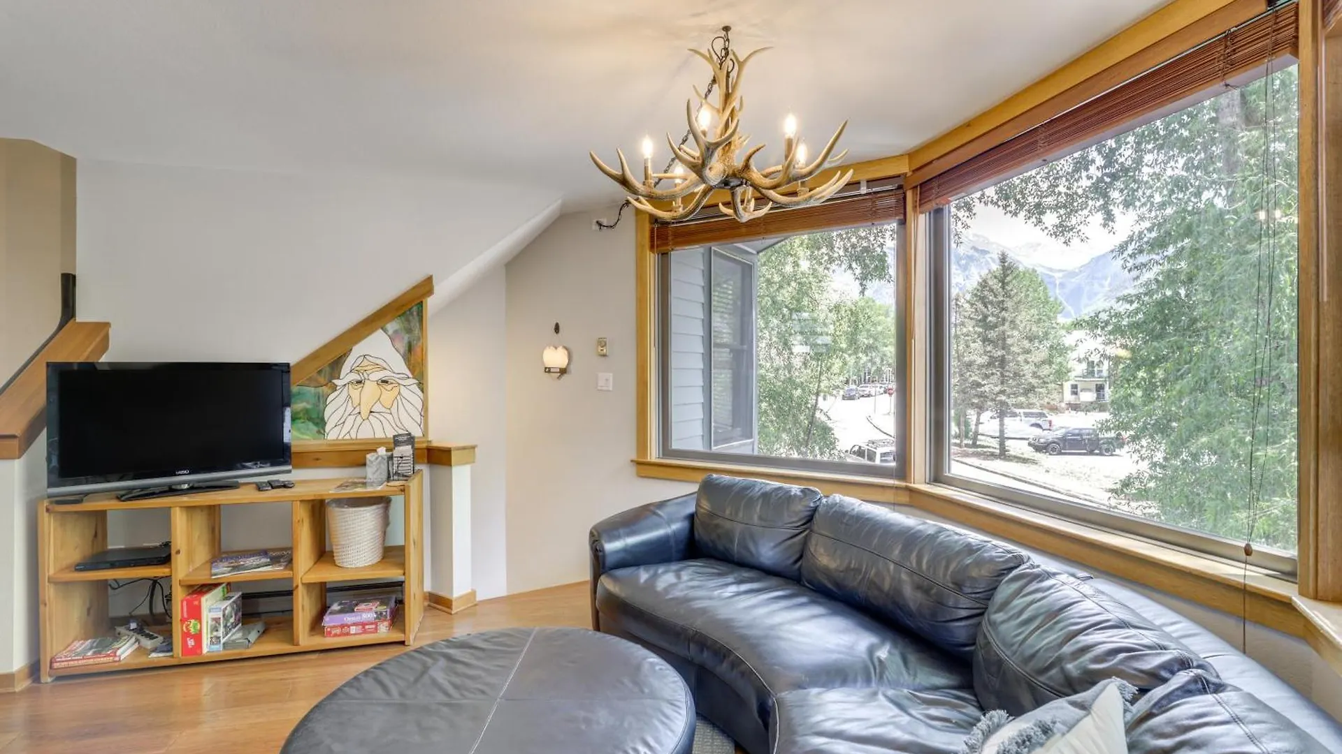 Apartment Walk To Lift, Bear Creek, And More!