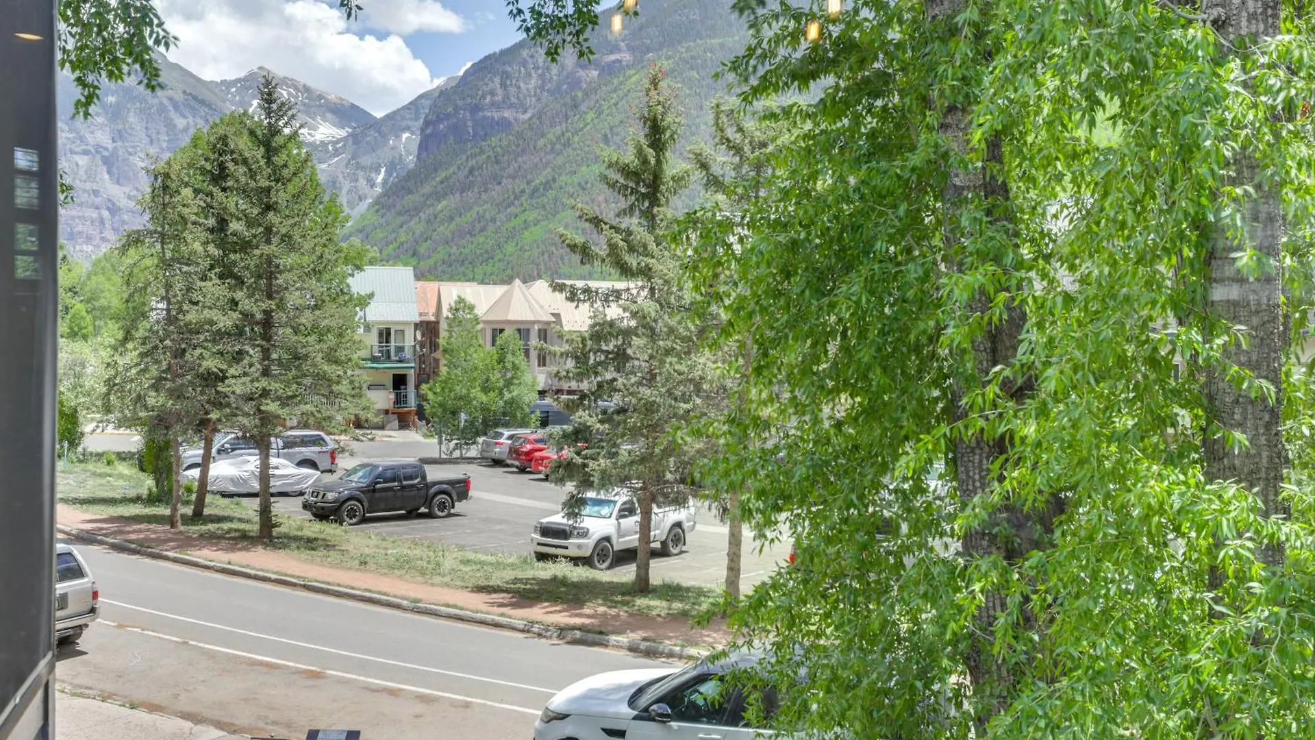 Walk To Lift, Bear Creek, And More! Apartment