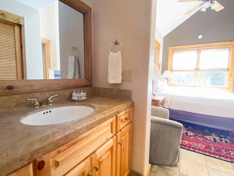 2 Bedroom - Luxury Skiin And Out