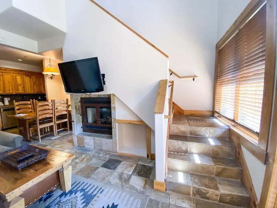 Holiday home 2 Bedroom - Luxury Skiin And Out *