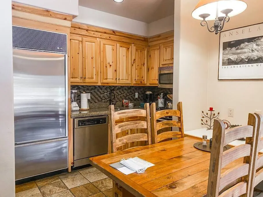 Holiday home 2 Bedroom - Luxury Skiin And Out *