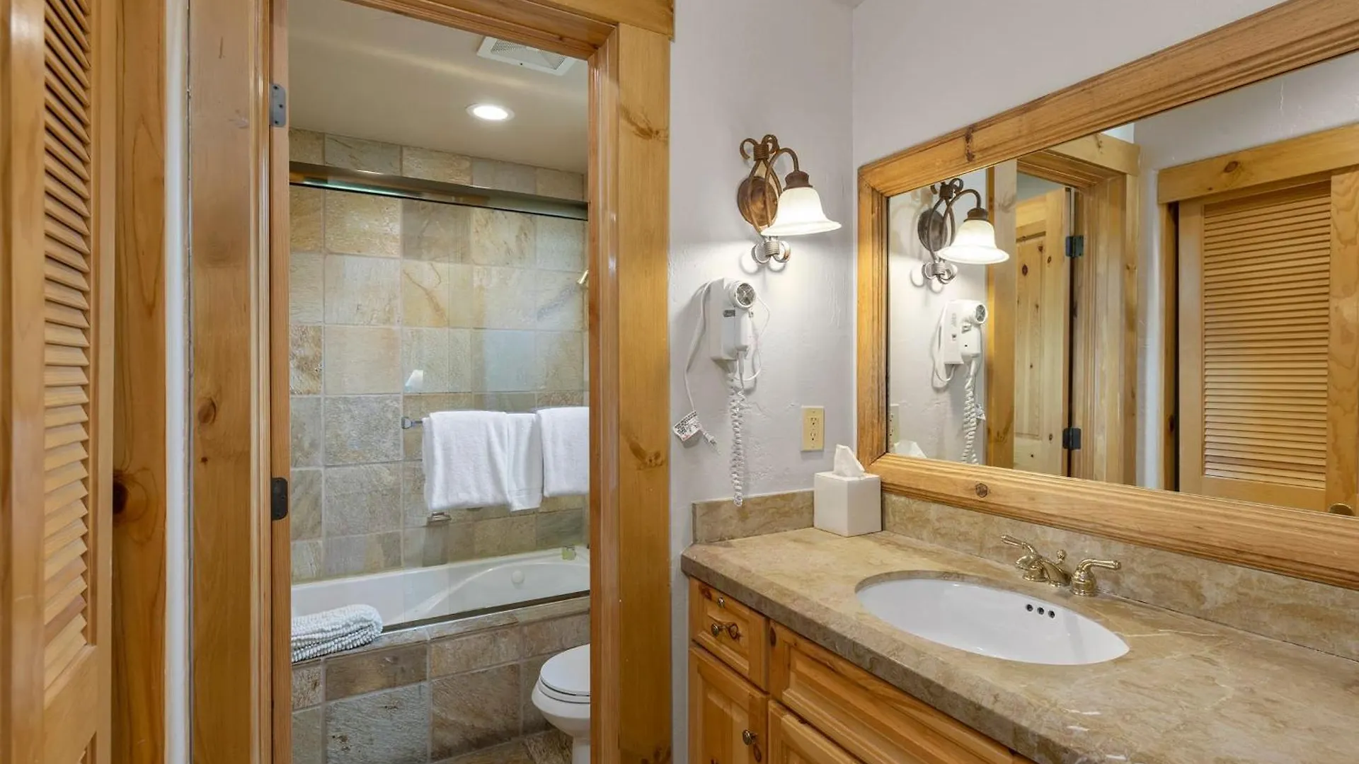 2 Bedroom - Luxury Skiin And Out Holiday home *