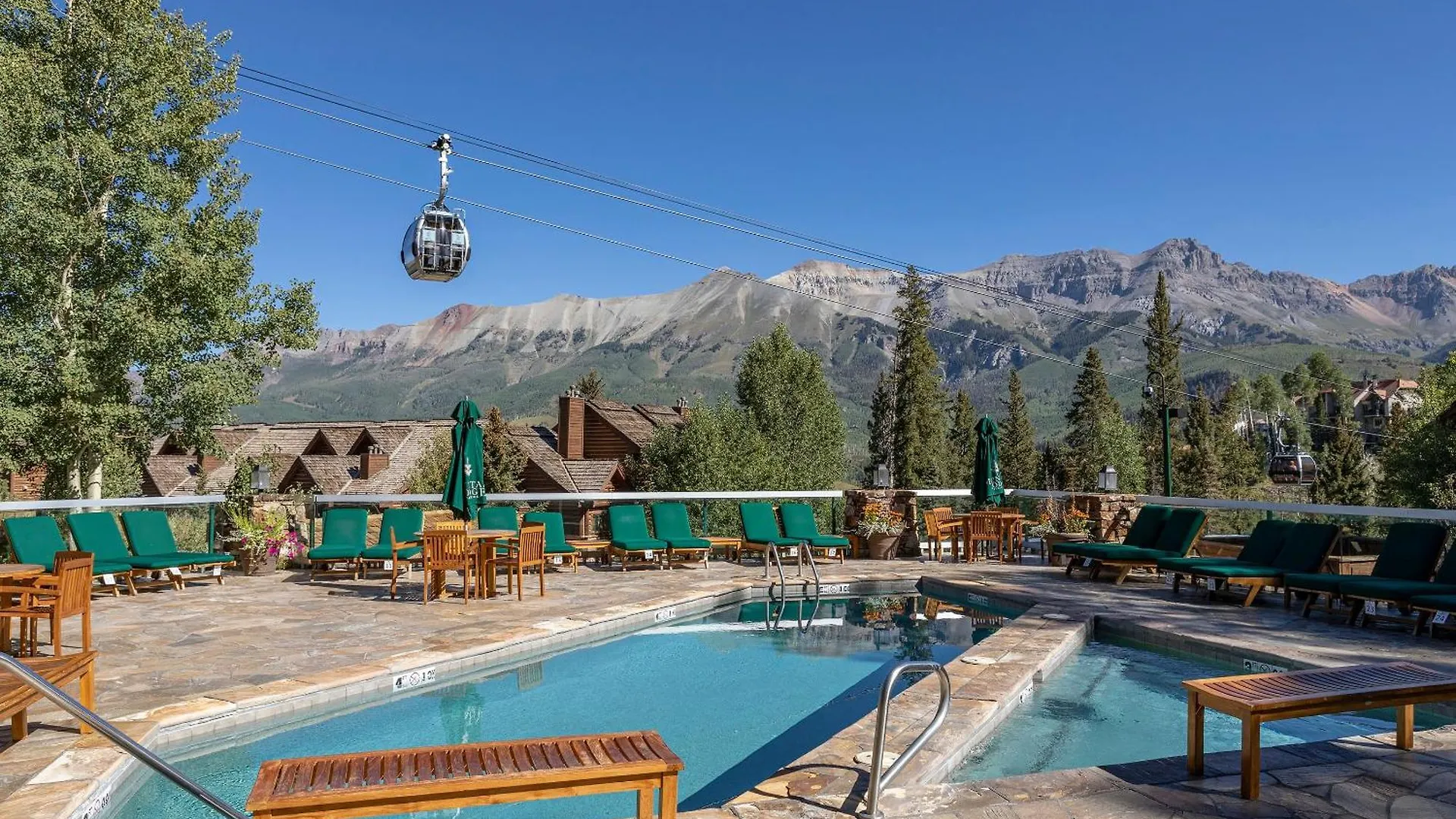 2 Bedroom - Luxury Skiin And Out Holiday home