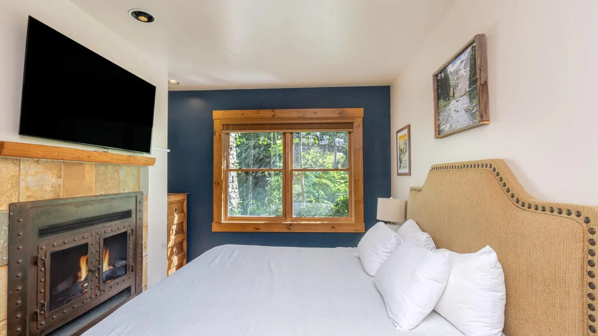 Bright 1br - Walk To Gondola!