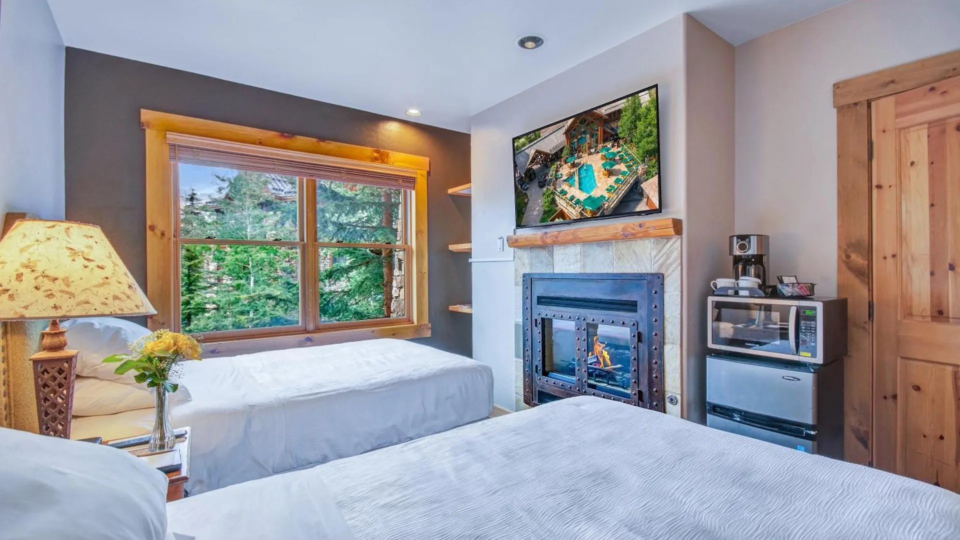 Mountain Lodge *