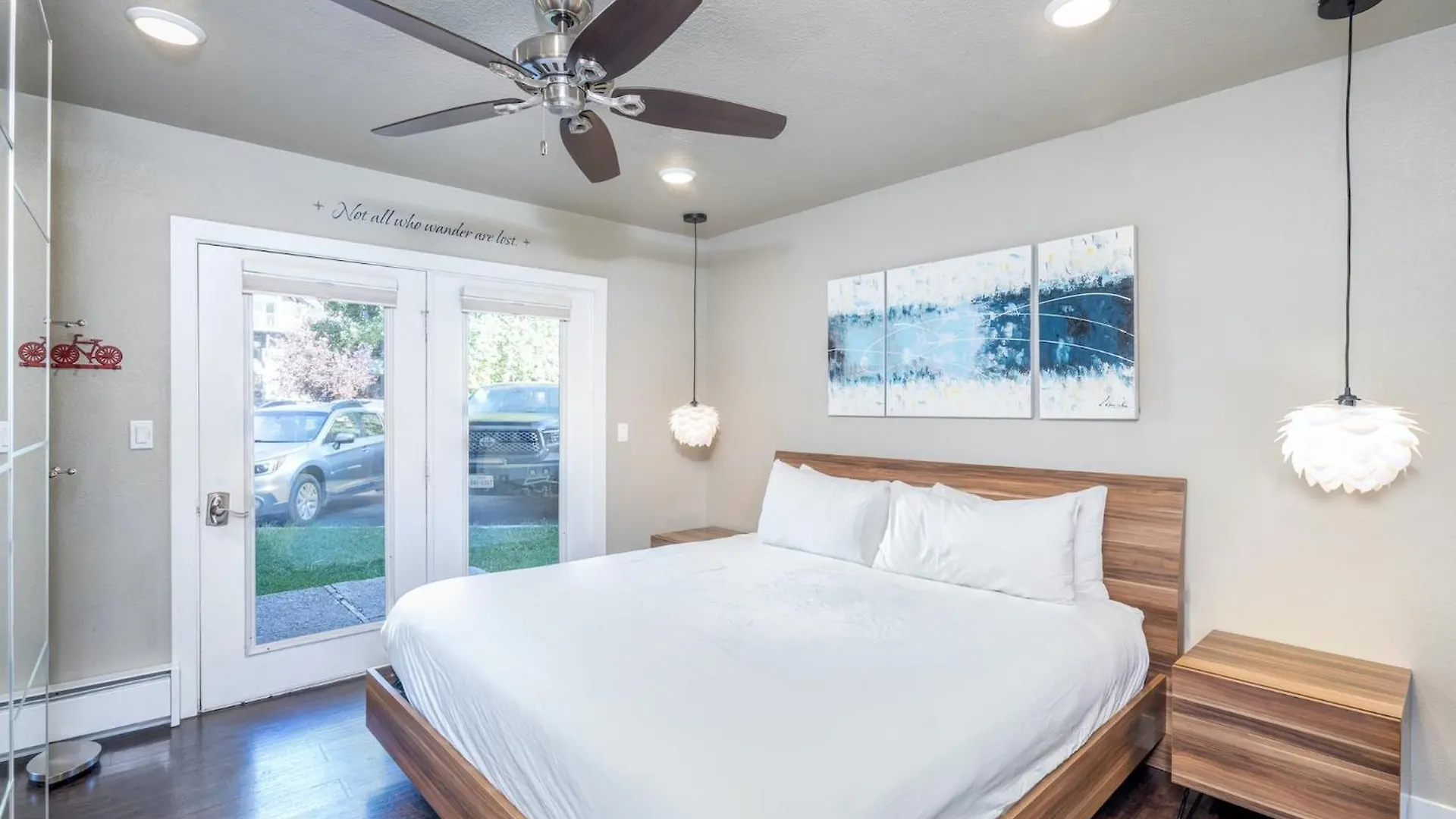 Walk To Ski, Stylish & Bright! Ground Floor, Hot Tub, Pool Telluride
