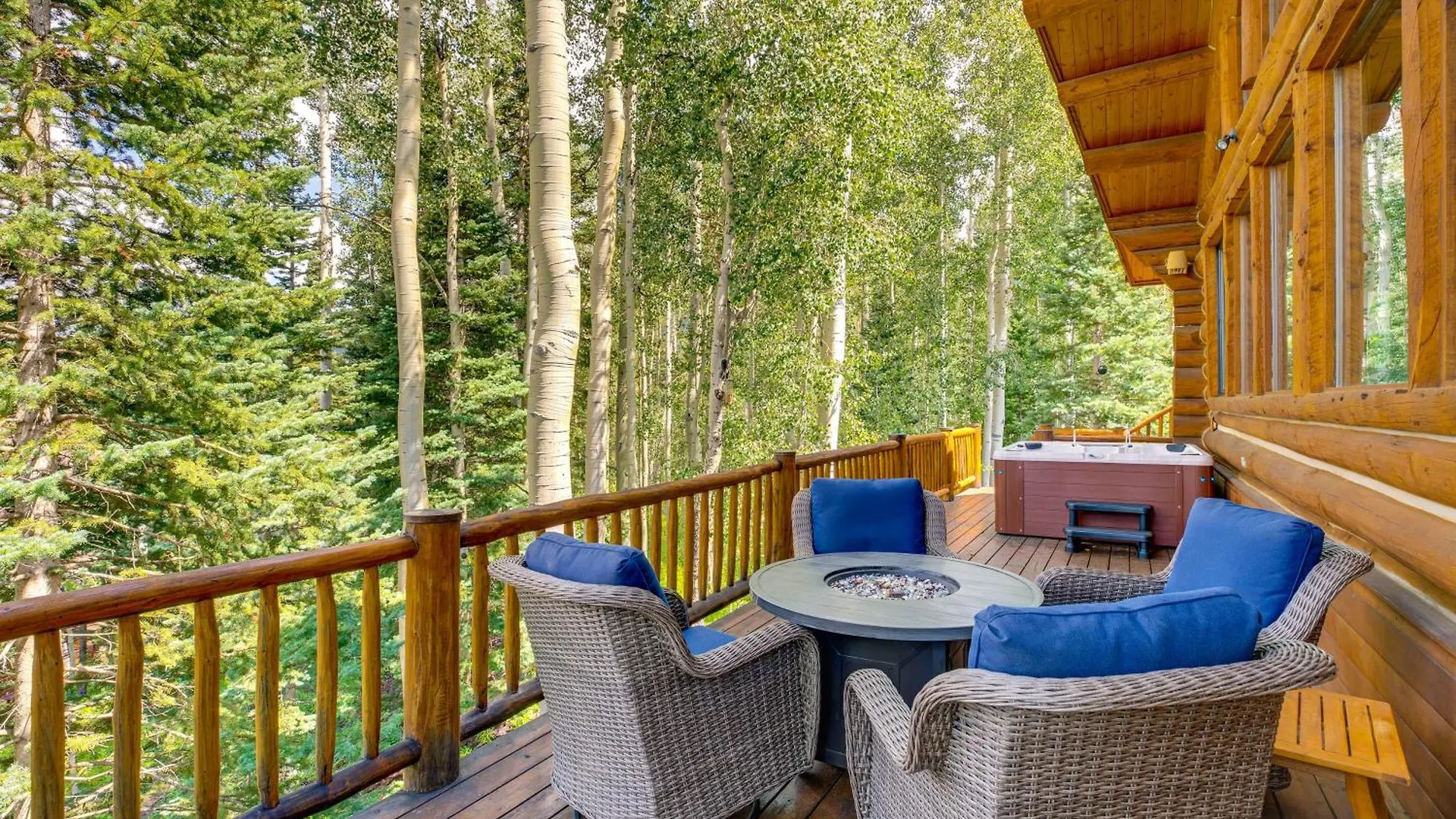 Ski-inandski-out With Deck And Hot Tub! Holiday home *