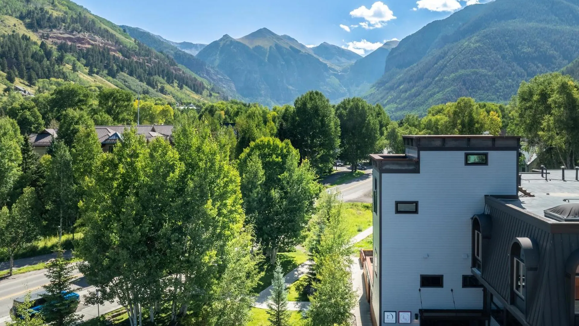 Village Hideaway - Convenience! Telluride