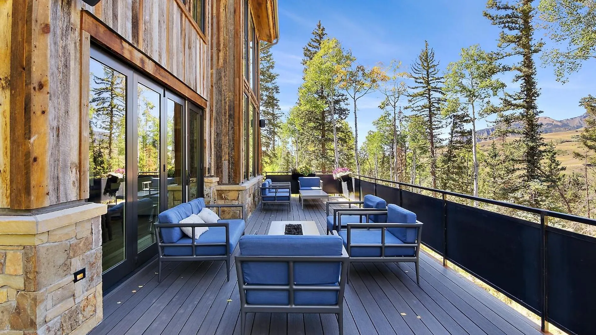 Holiday home Overlook House