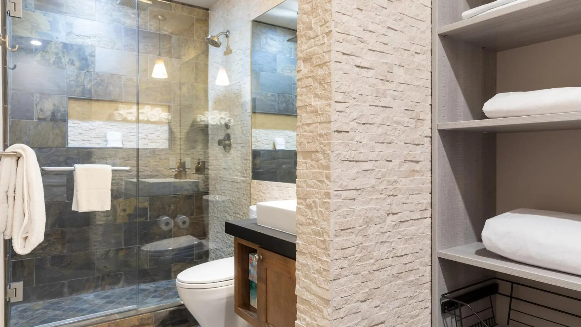 Apex By Avantstay Cozy Expansive Mountain Close To The Slopes W Hot Tub
