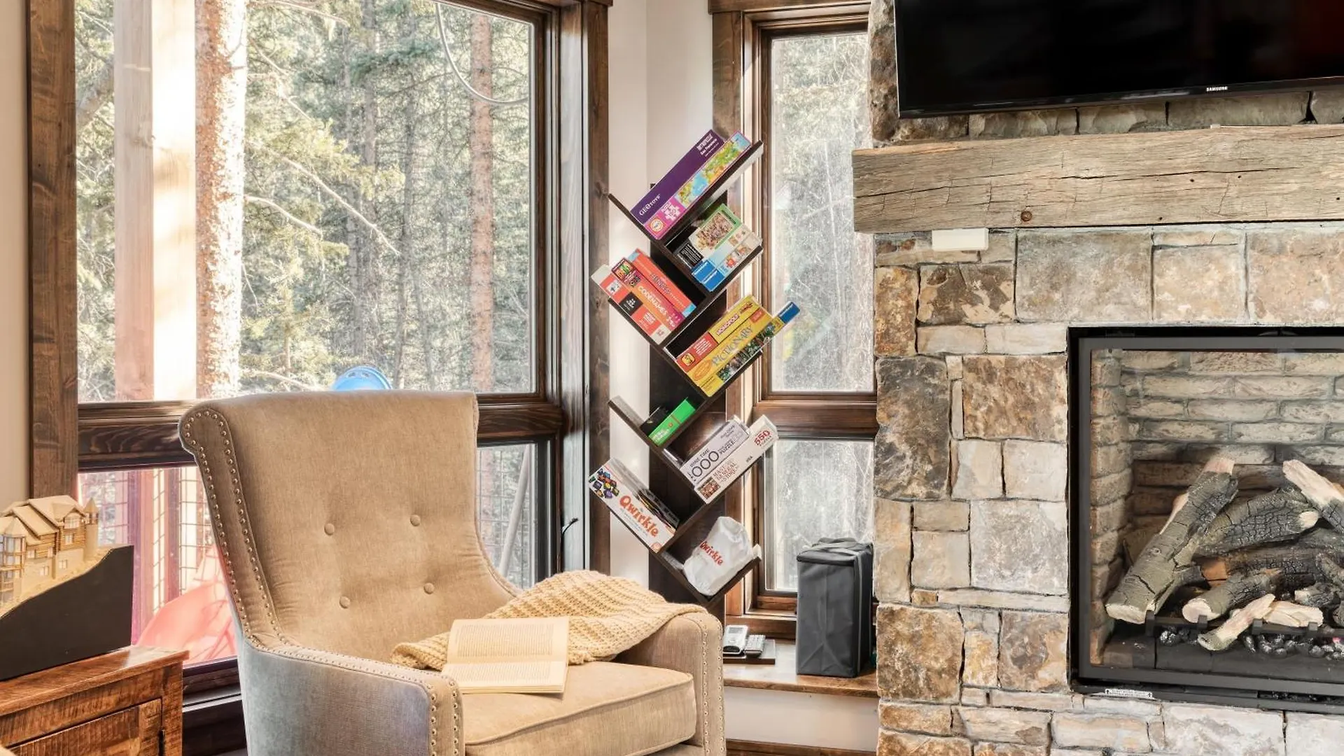 Apex By Avantstay Cozy Expansive Mountain Close To The Slopes W Hot Tub Holiday home