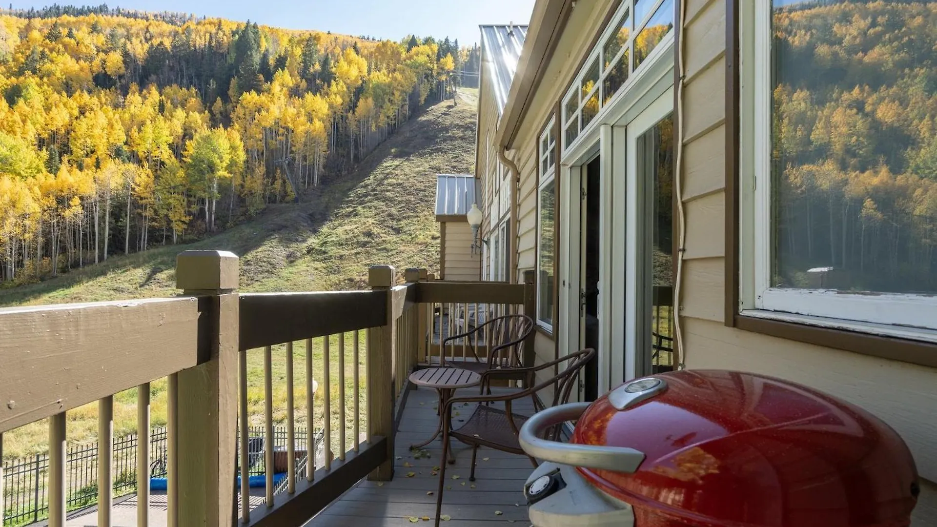 Apartment Slopeside Paradise Penthouse At Lift 7, Views, Fireplace, Deck, Hot Tub *