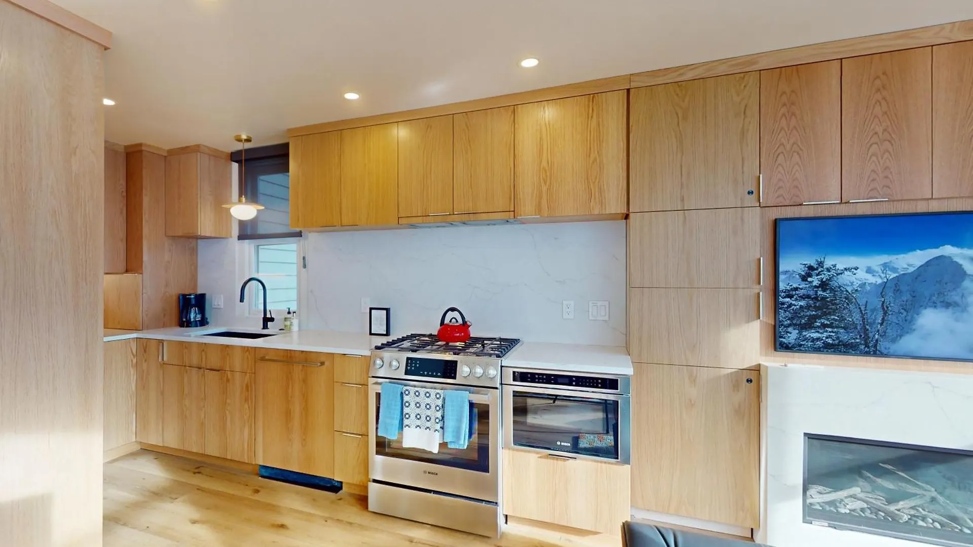 Pacific Ave West 615 - Mountain View Penthouse