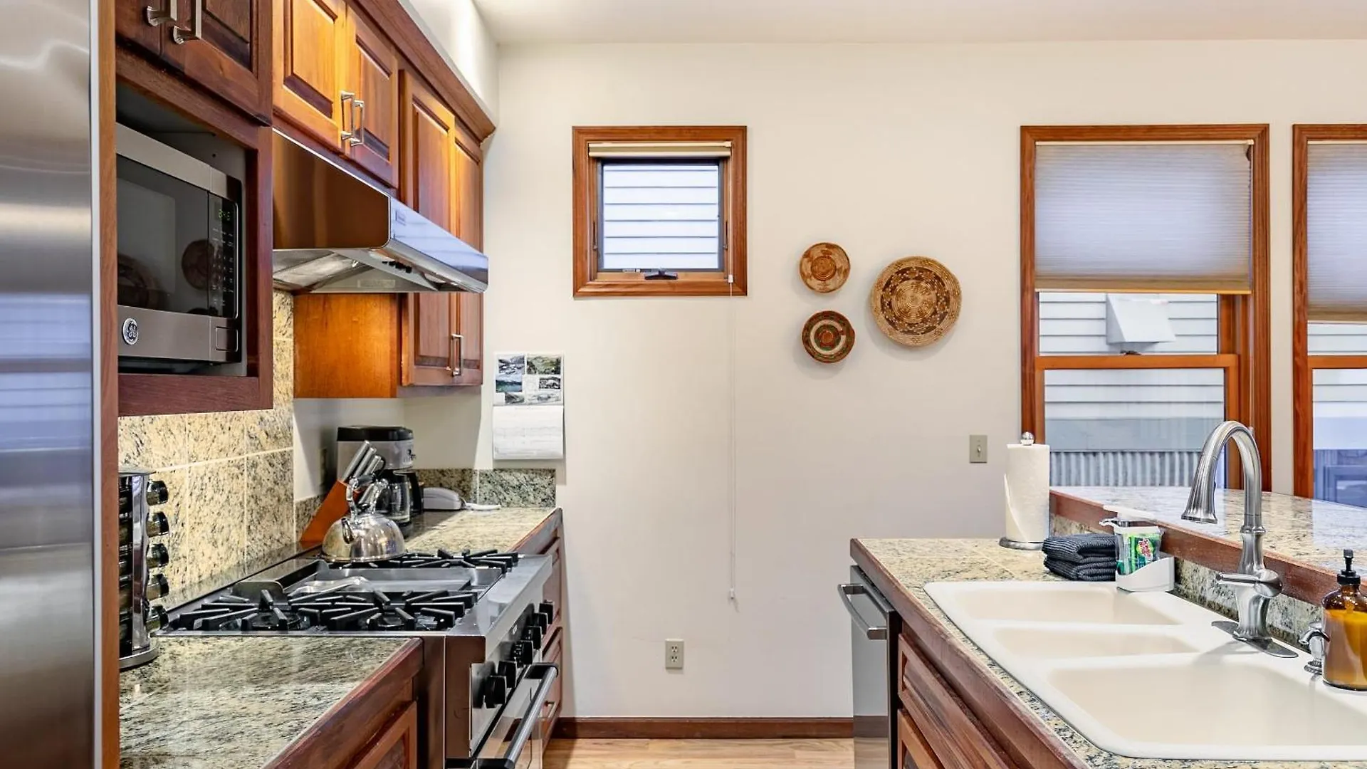 Pacific Street Townhome 514b By Avantstay Cute Townhouse In The Heart Of