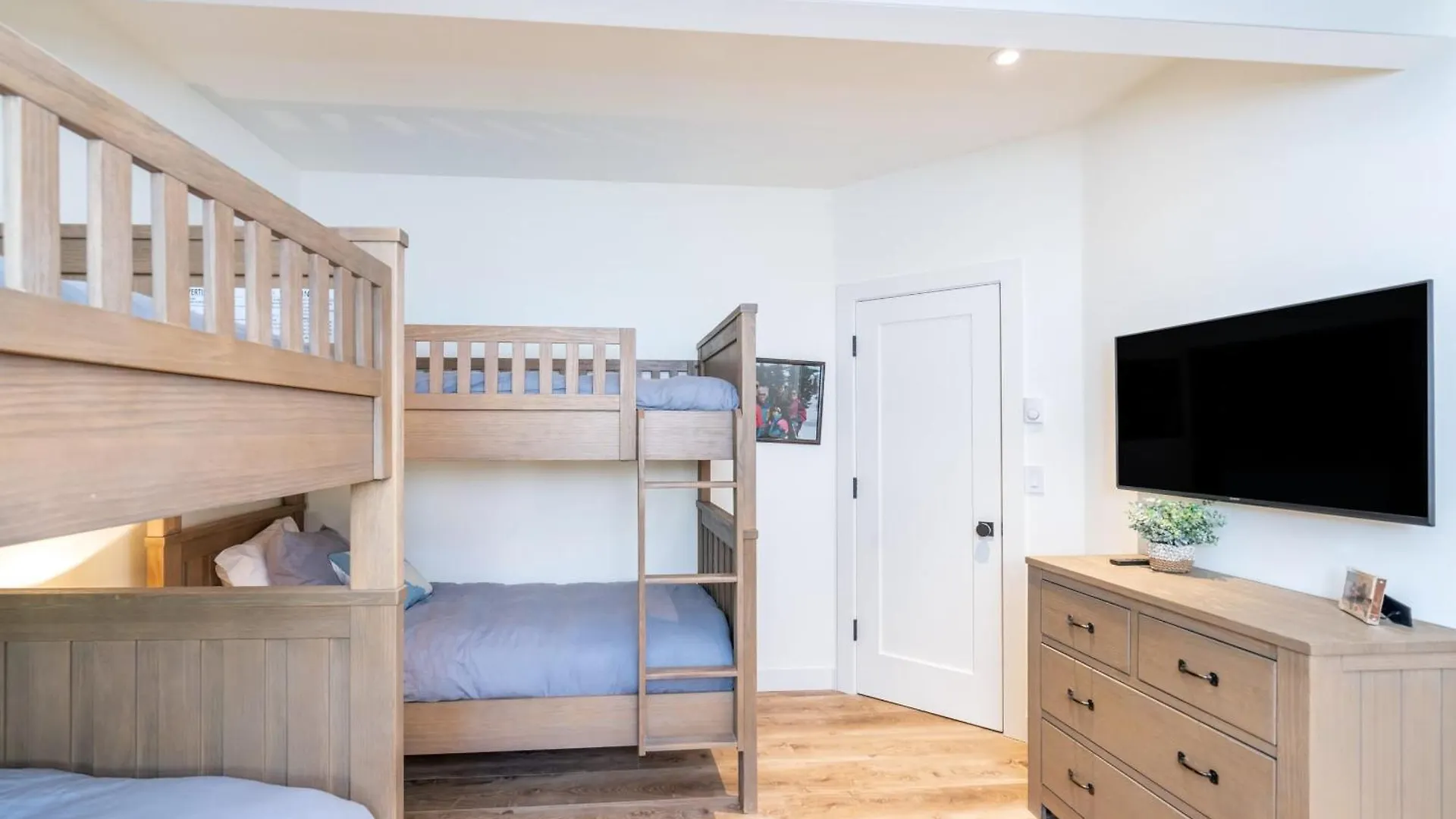 Holiday home Manitou Riverhouse 115 By Avantstay Spacious In The Centre Of