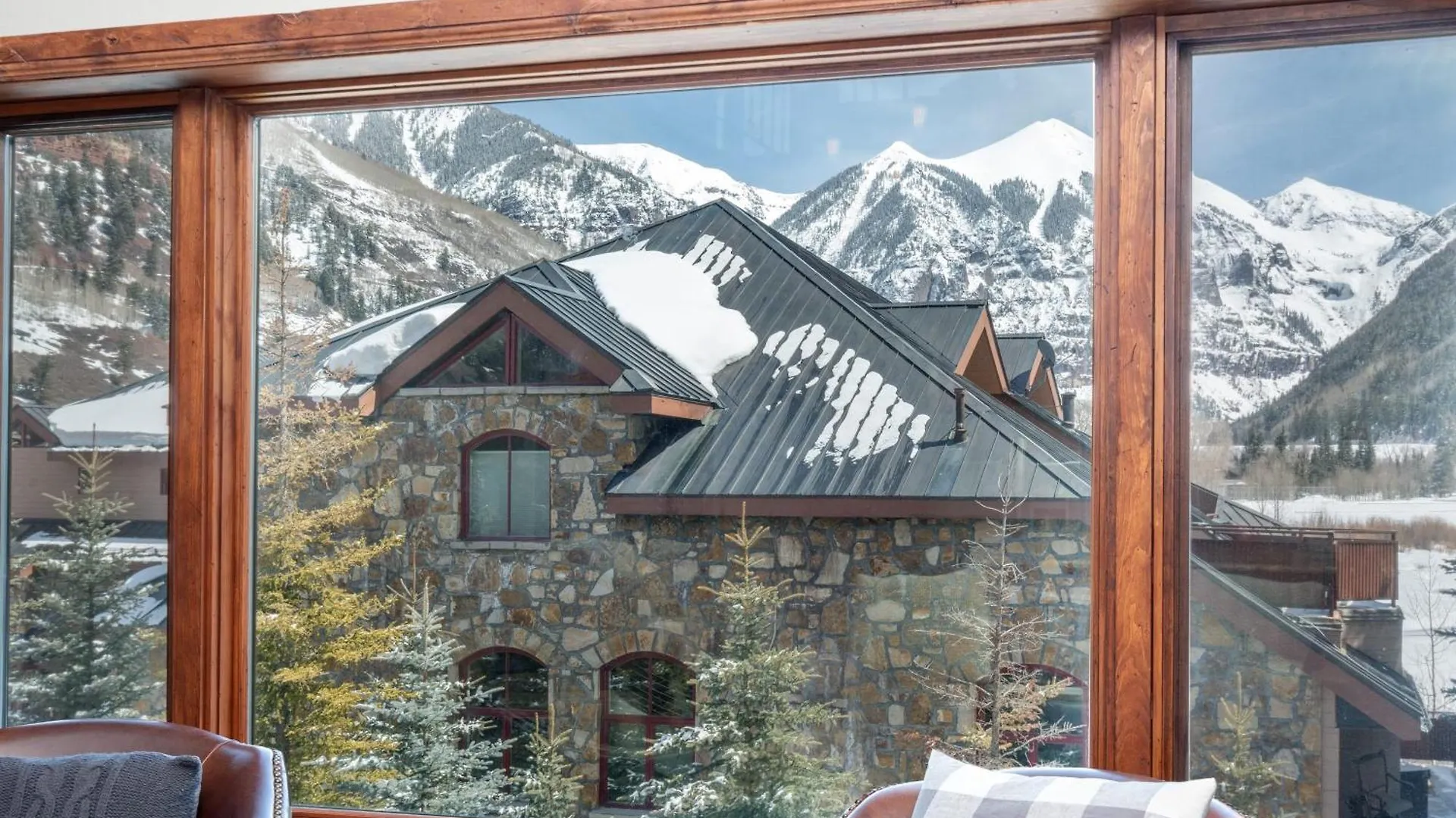 Ghostriders 11 By Avantstay Floor W Large Patio Mountain Views Holiday home Telluride