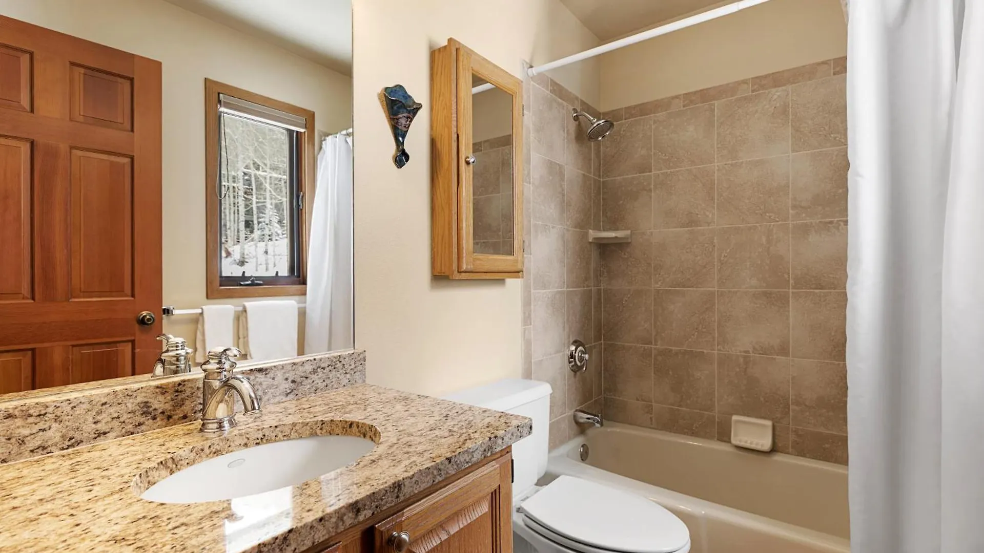 Riverside B204 By Avantstay Close To Downtown Town Park Lift 8 Holiday home