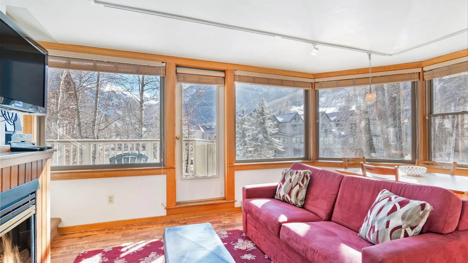 Holiday home Plunge A By Avantstay Stunning Views A Block From Lift 7 *