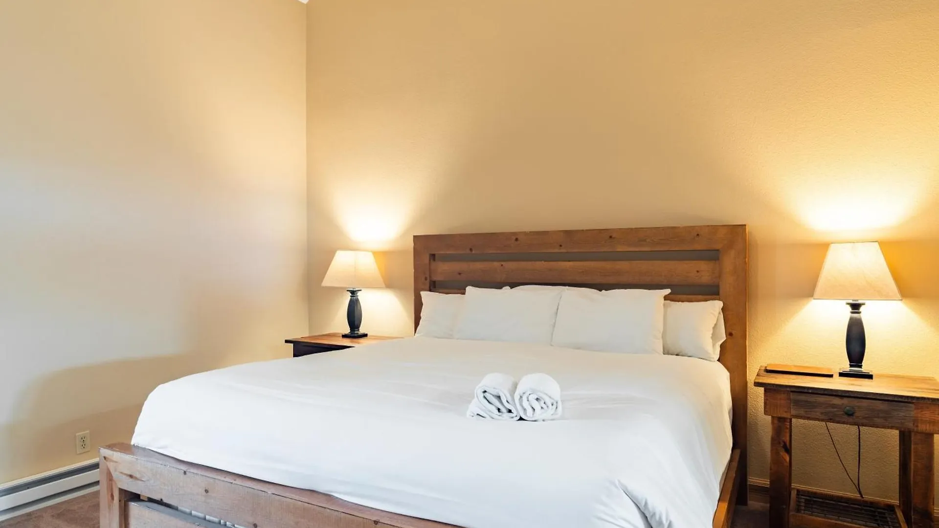 Cimarron 35 By Avantstay Ski-inski-out Property In Complex W Two Hot Tubs Telluride