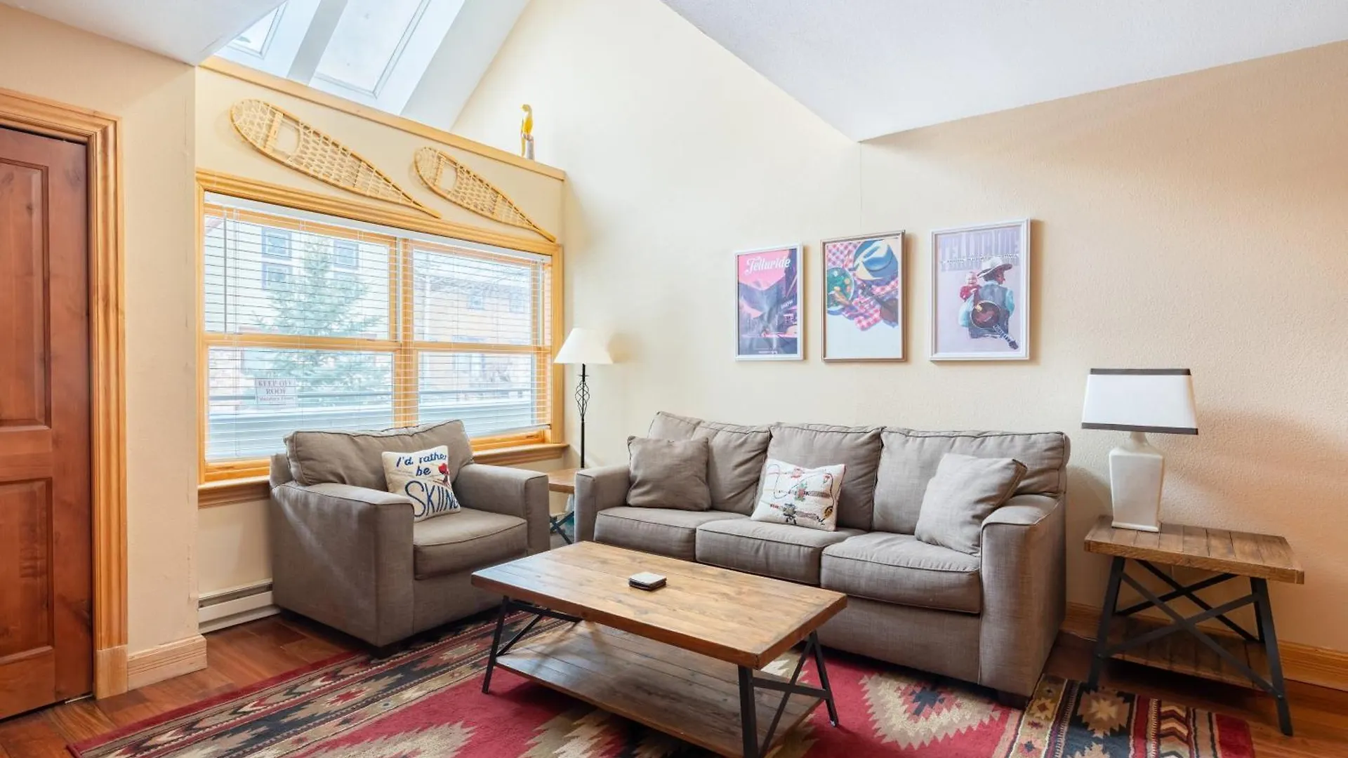 Cimarron 35 By Avantstay Ski-inski-out Property In Complex W Two Hot Tubs Holiday home