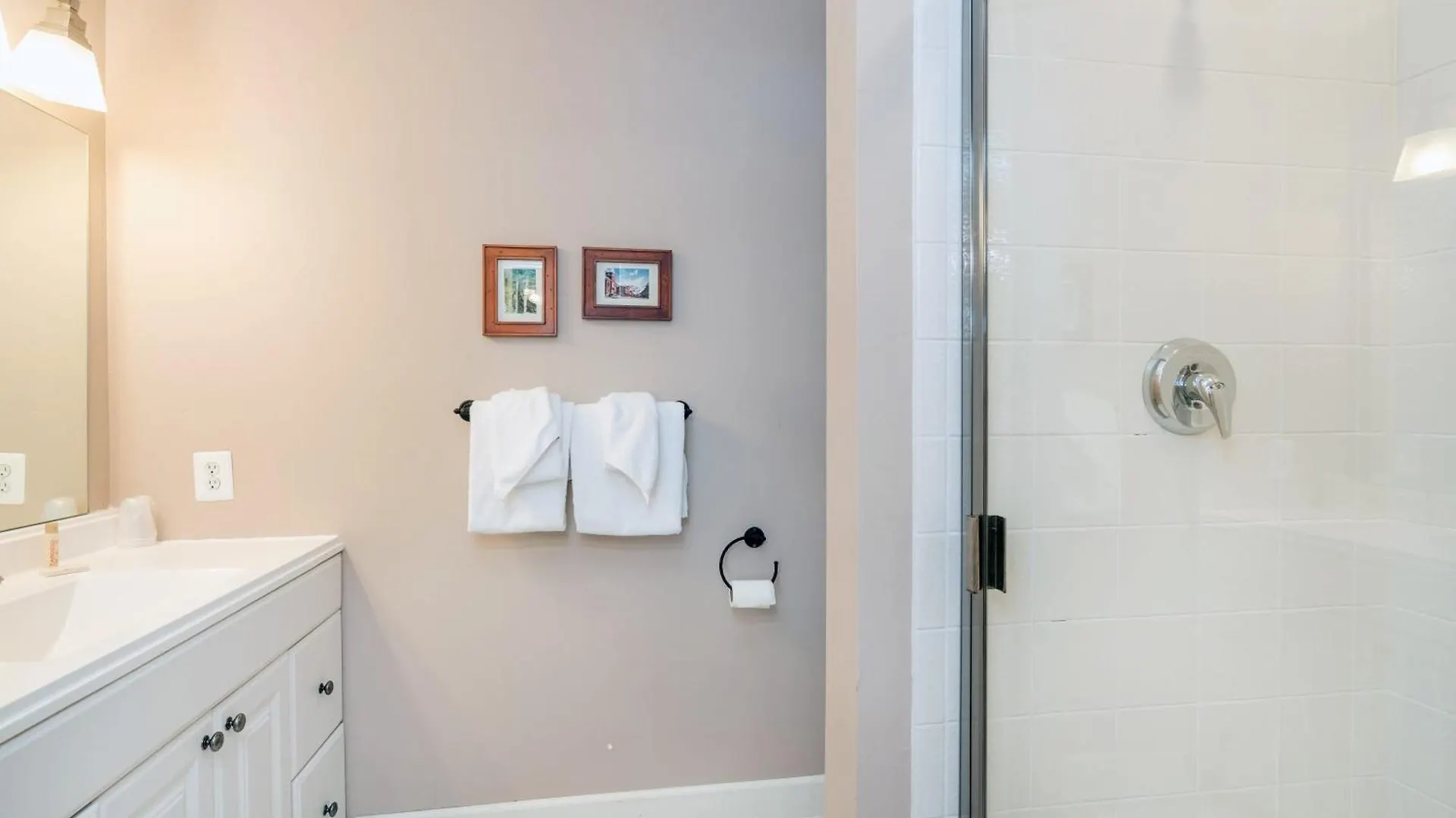 Holiday home Bachman Village 14 By Avantstay Close To Town The Slopes W Hot Tub Permit12038