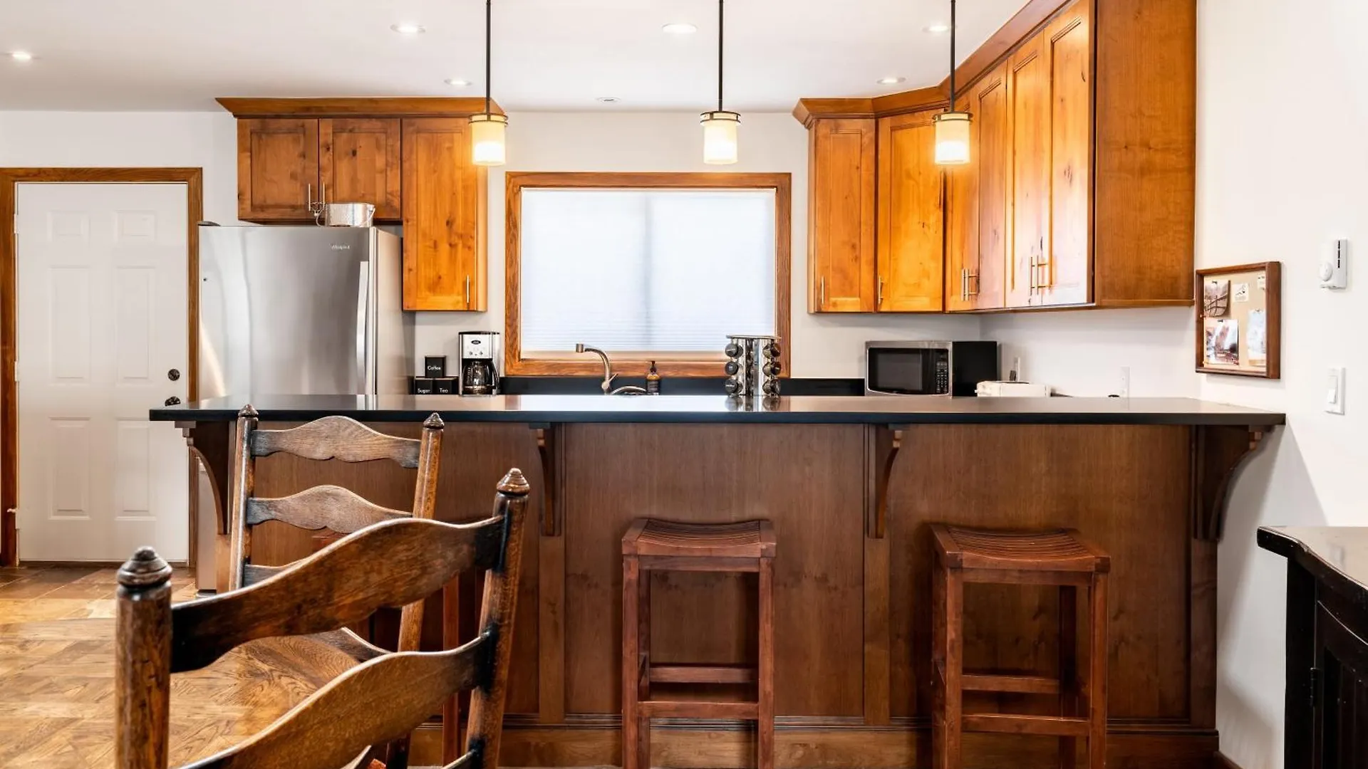 Holiday home Riverside C202 By Avantstay Close To Downtown Town Park Lift 8