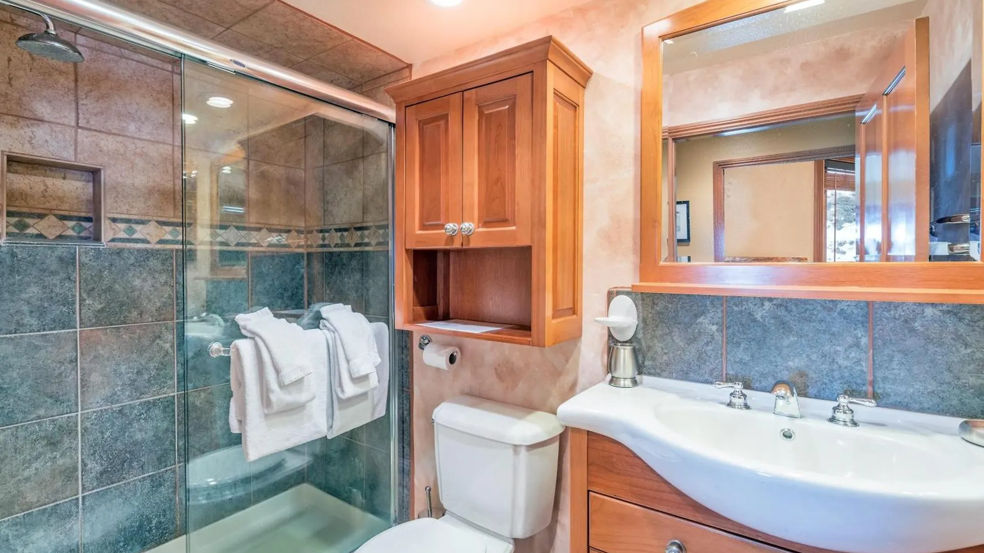 Holiday home Etta Place Too 103 By Avantstay Close To Town The Slopes In Complex W Communal Pool Hot Tub