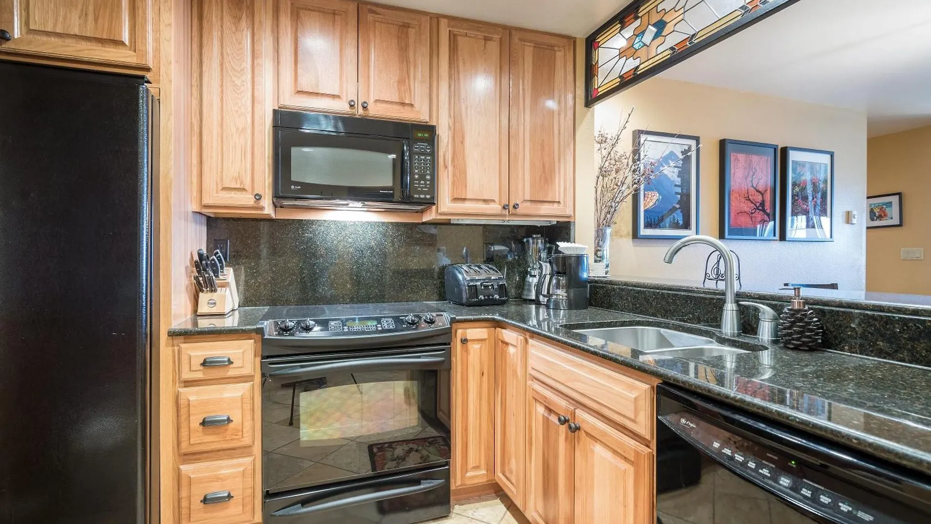 Etta Place Too 103 By Avantstay Close To Town The Slopes In Complex W Communal Pool Hot Tub Holiday home Telluride