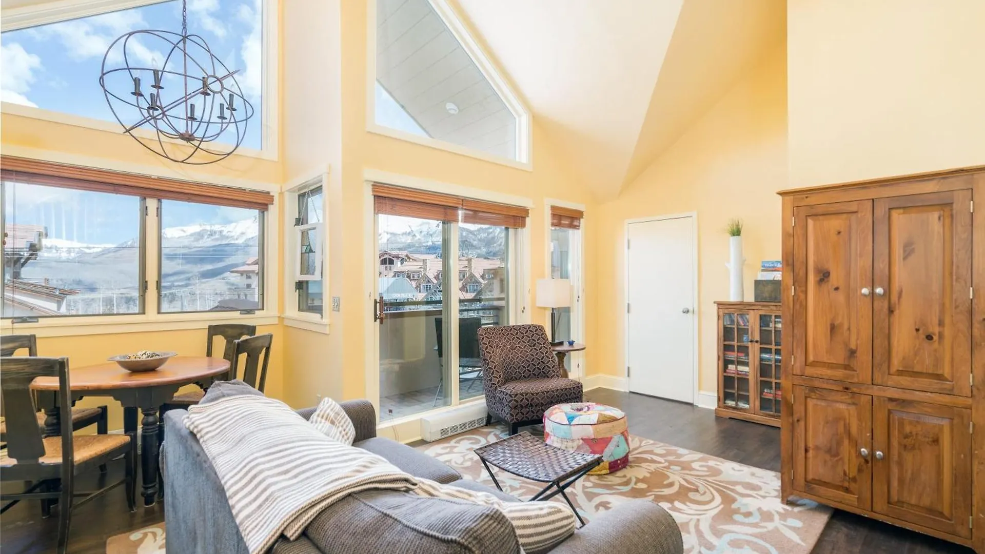 Blue Mesa Penthouse By Avantstay Buyout Of 3 Units Ski-inski-out Holiday home *