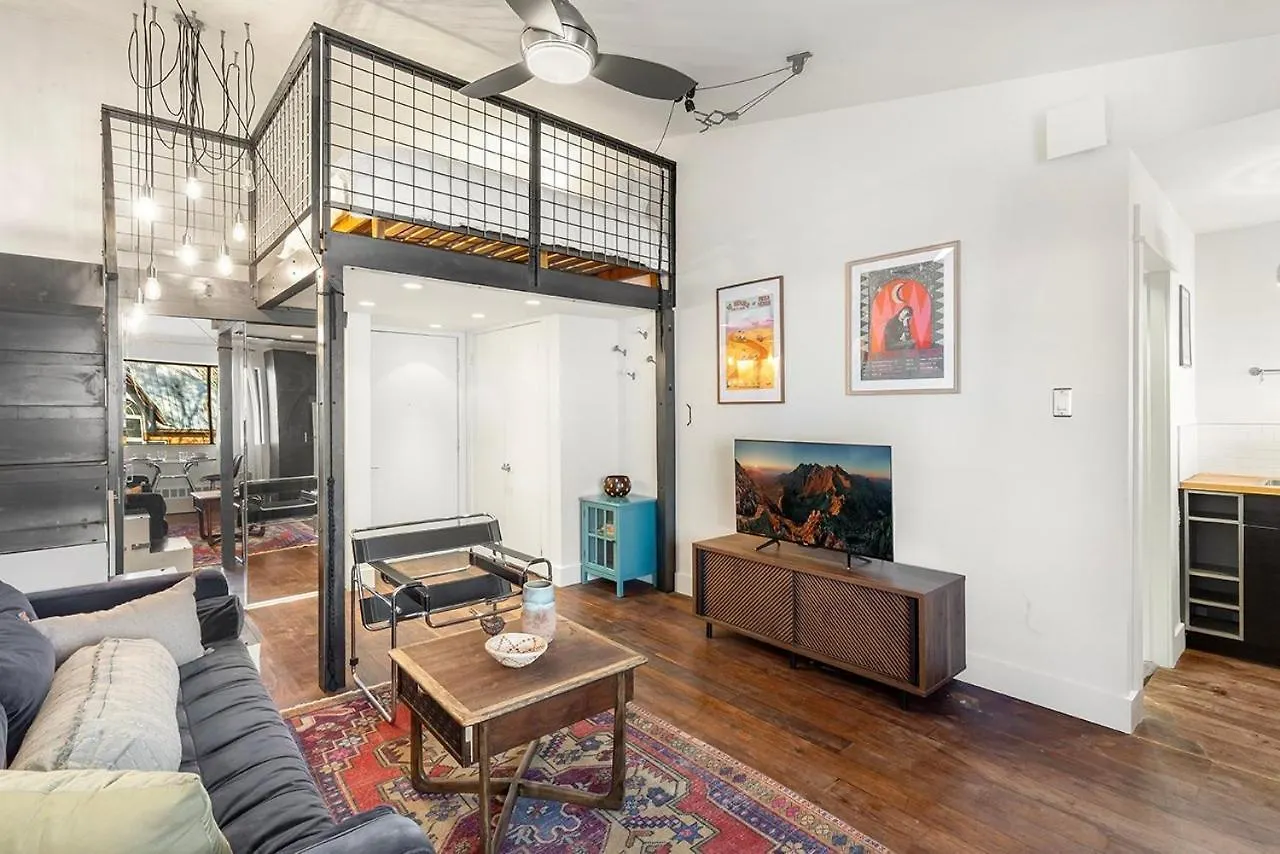 Tomboy 144 Apartment *