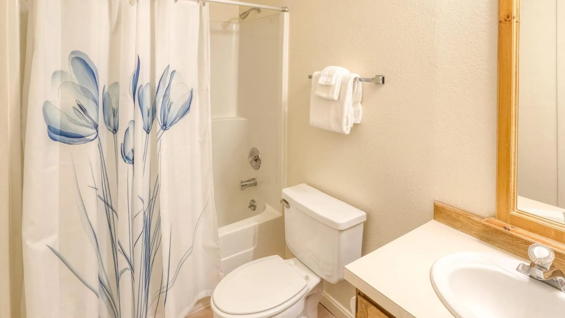 Holiday home Cimarron 50 By Avantstay Ski-inski-out In Complex W Two Hot Tubs *