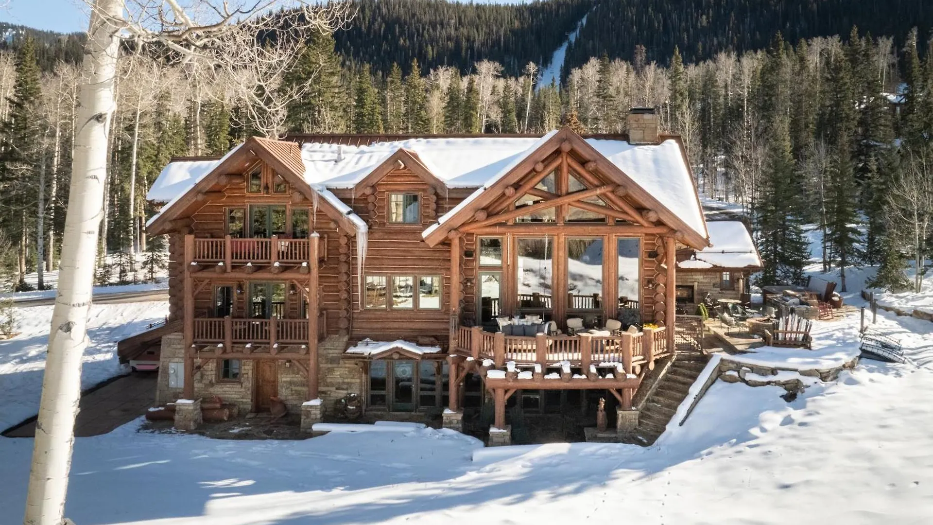 Holiday home The Bear House On Double - Premier Ski-in-out Location And Amenities
