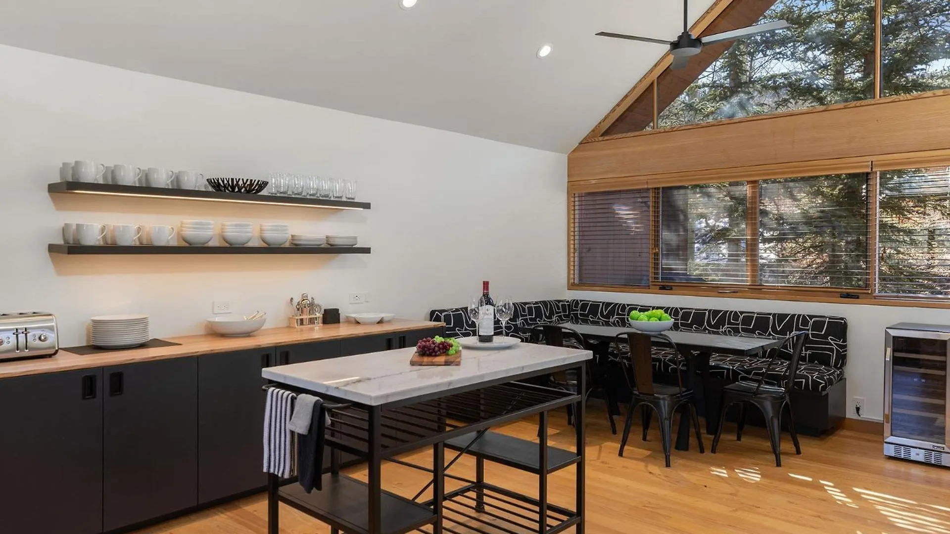 Four-bedroom House Holiday home